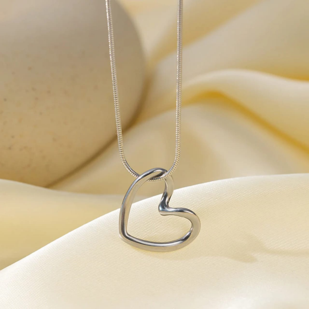 Cadena con corazón Plateada