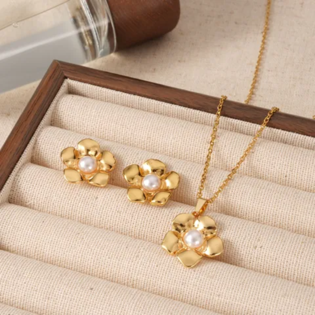 Conjunto de Flores dorados con perla