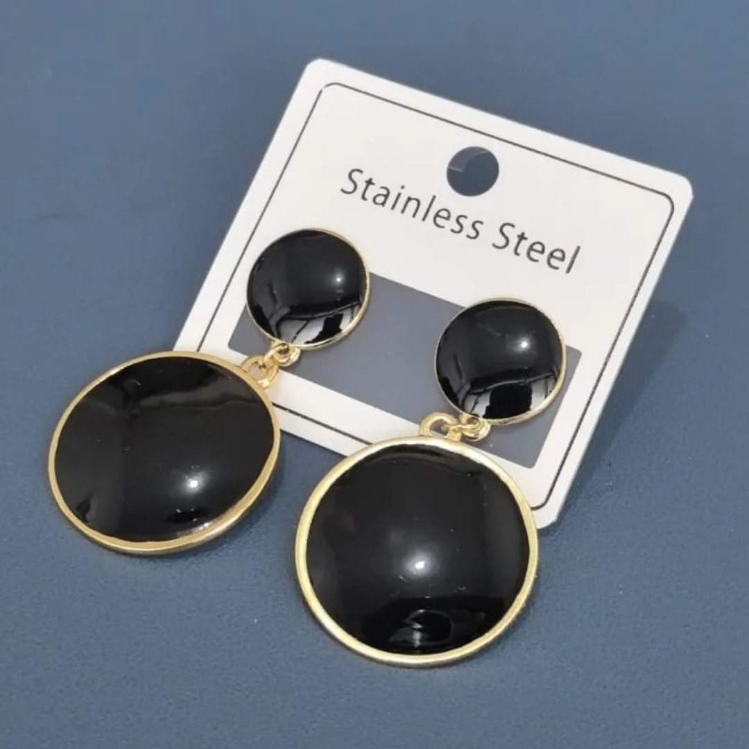 Aretes de circulo negro