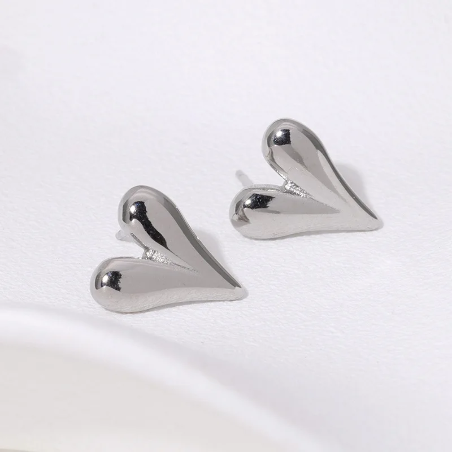 Aretes Corazón Chic Plateados