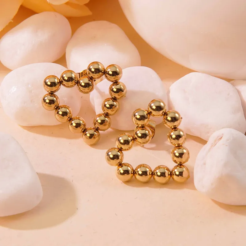Aretes Corazón de Perlas Dorada.