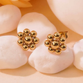 Aretes Flor de Perlas Doradas