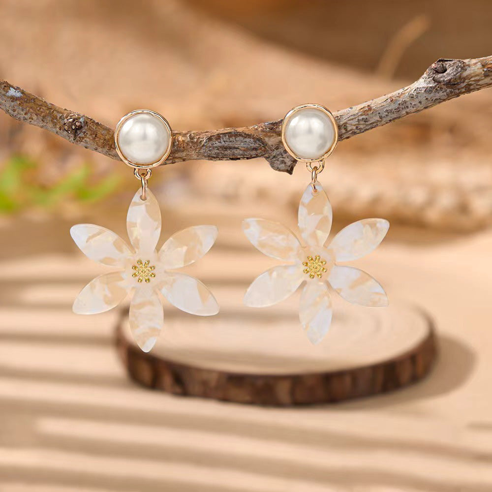 Aretes Flor Acrílico Crema
