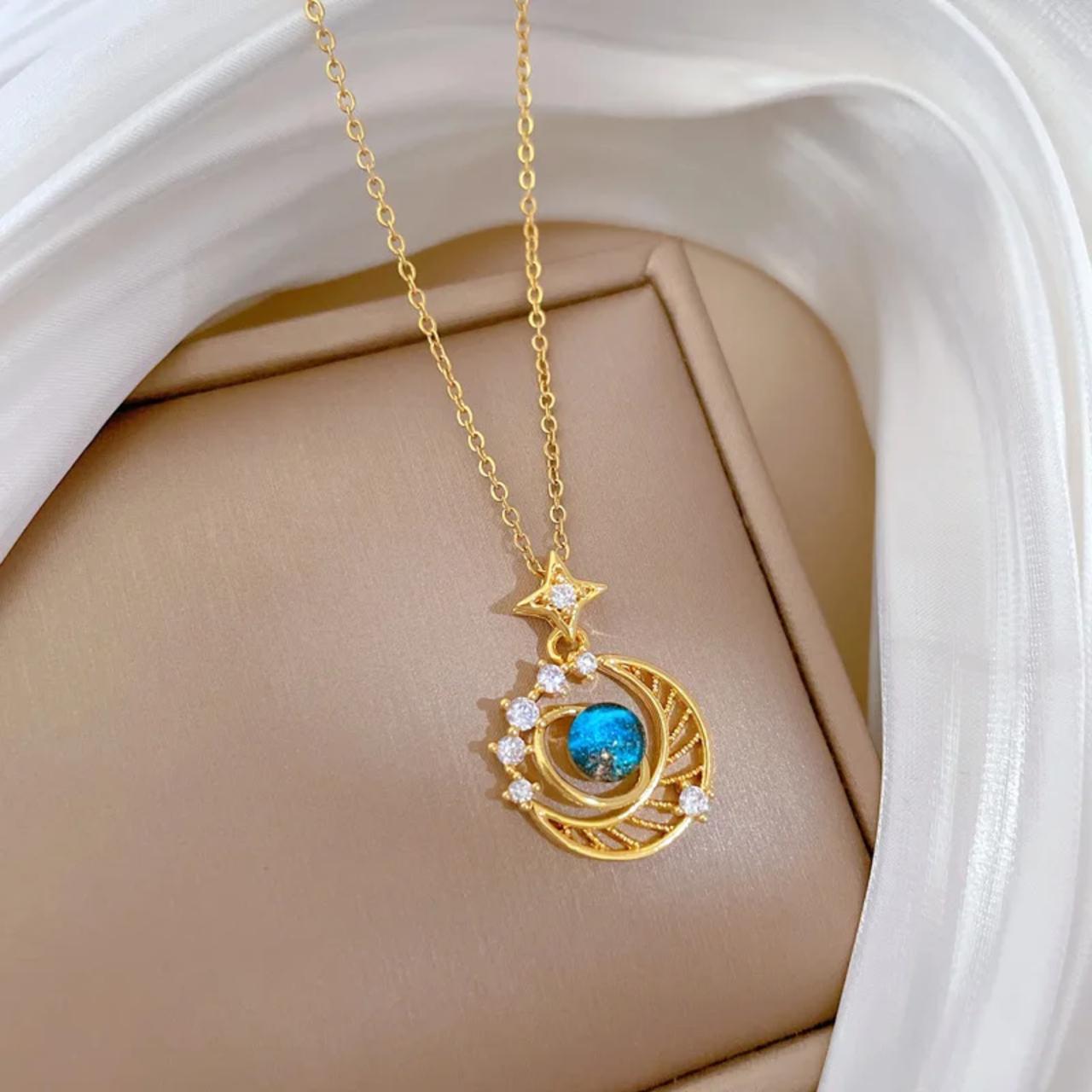 Cadena de luna y Saturno