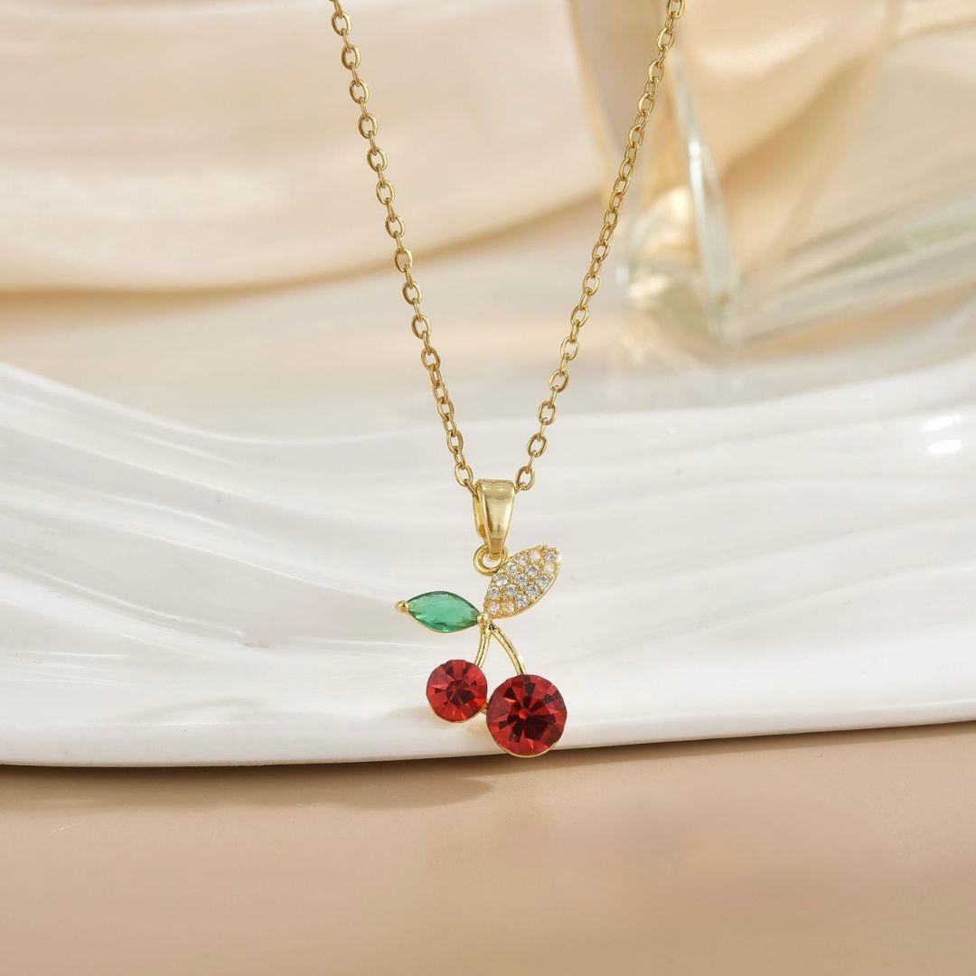Cadena con cerezas
