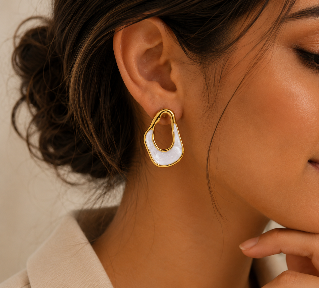 Aretes Óvalo Orgánico Esmalte Blanco