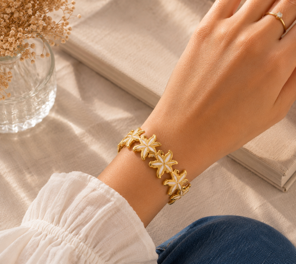 Brazalete Estrellas de Mar Esmalte Blanco Dorado