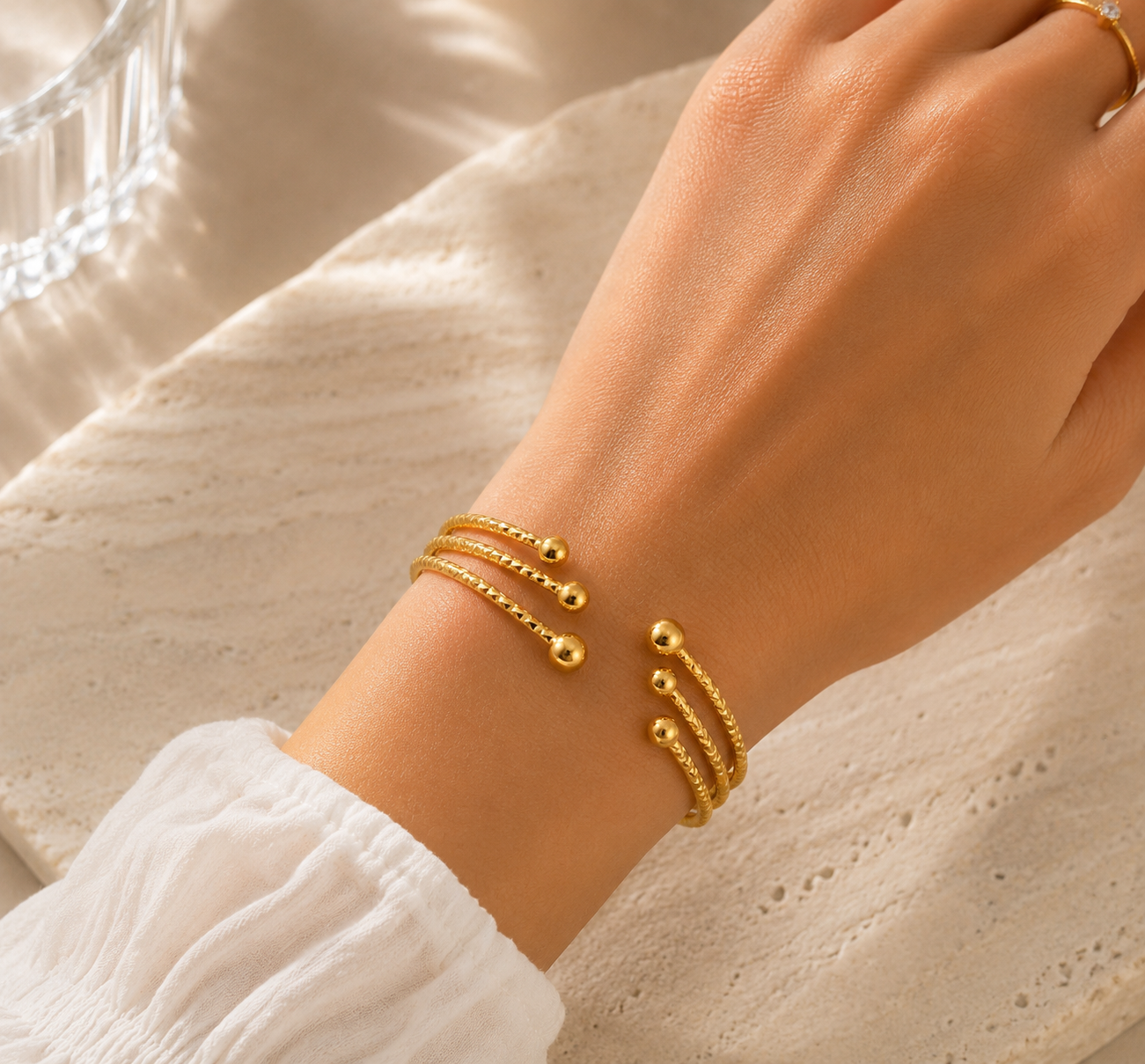 Brazalete Multibanda Texturizado Dorado