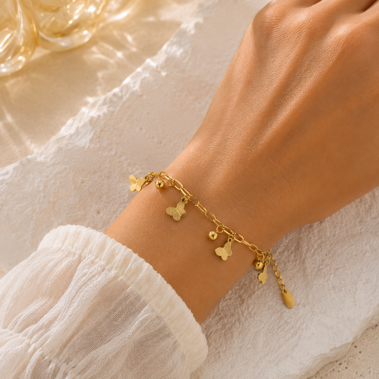 Pulsera Cadena Mariposas y Bolas Dorada