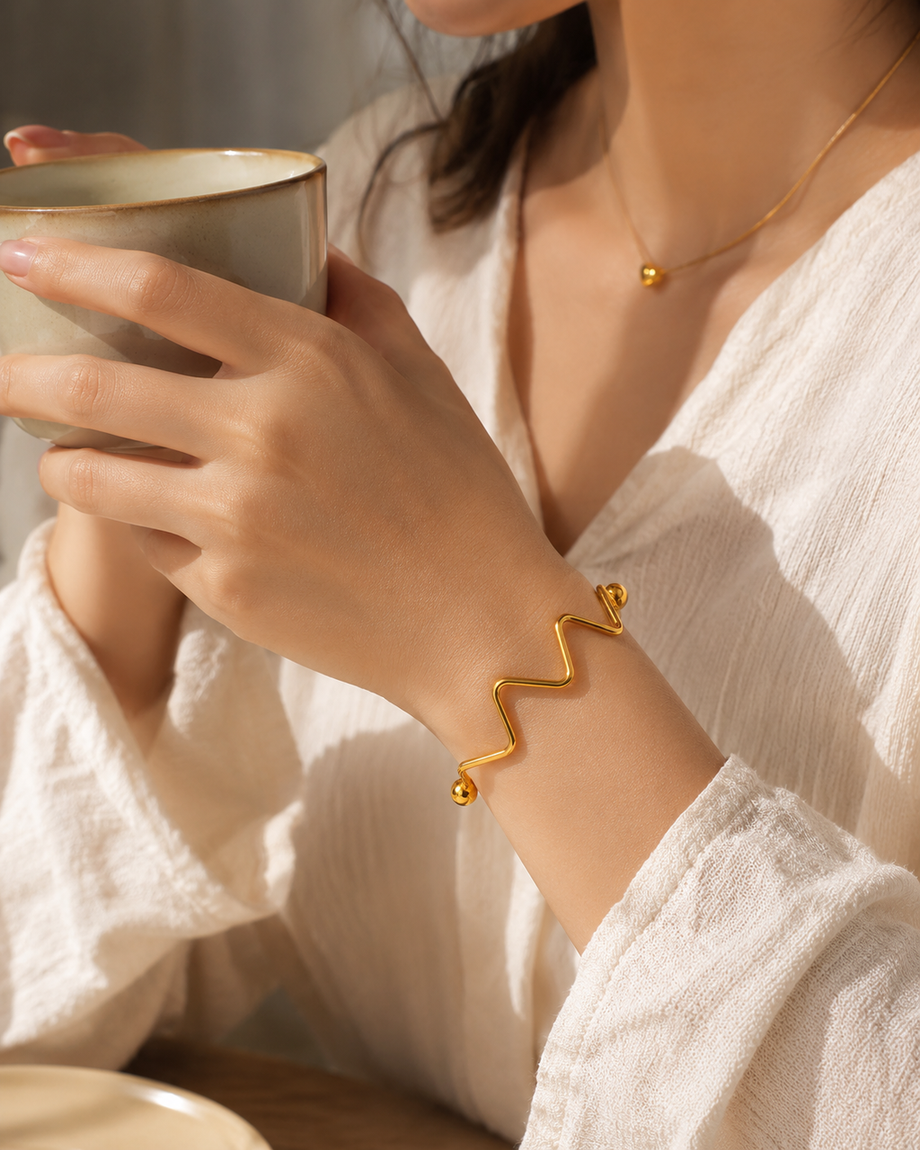 Brazalete Abierto Ondas Zigzag Dorado