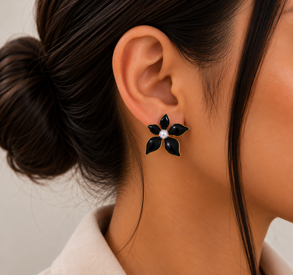 Aretes Flor de Marfil Negro