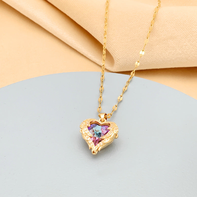 Cadena dorada de corazón piedra tornasol