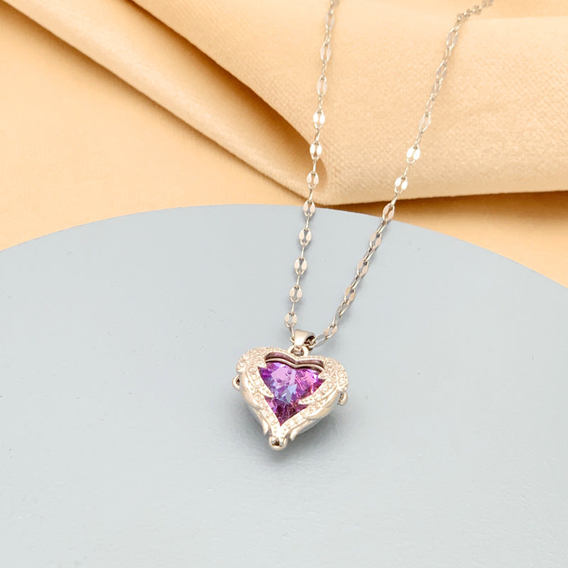 Cadena plateada de corazón piedra tornasol