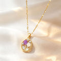 Cadena con dije ovalado de tulipán morado
