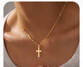 Cadena con inicial I y cruz