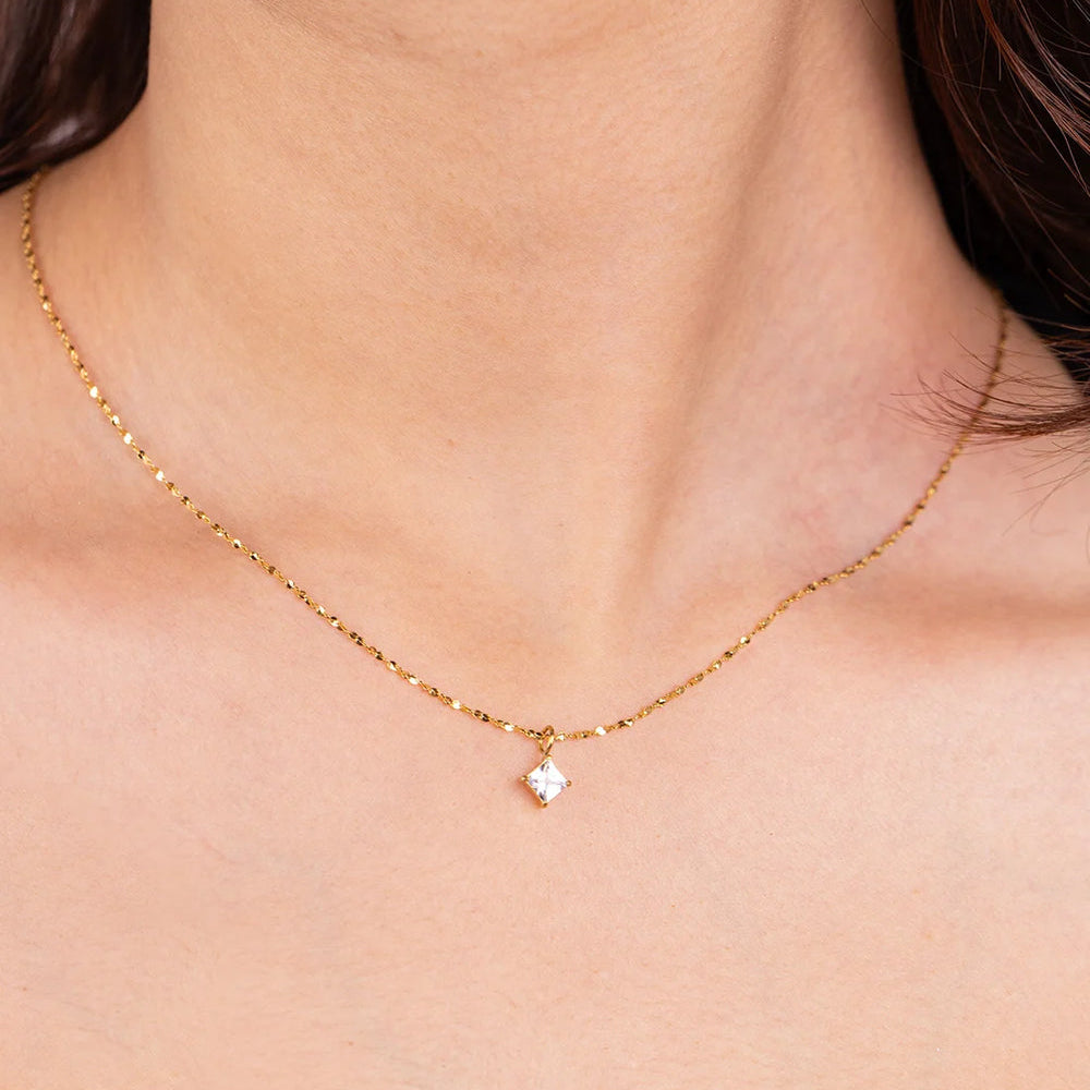 Cadena con Dije de Cristal Cuadrado