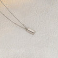 Cadena Minimalista con Dije de Barra