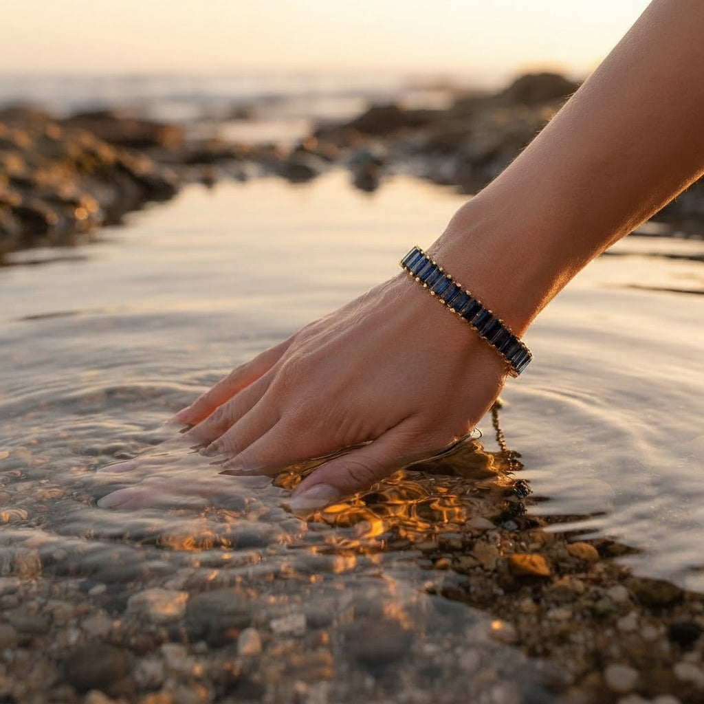 Pulsera dorada azul